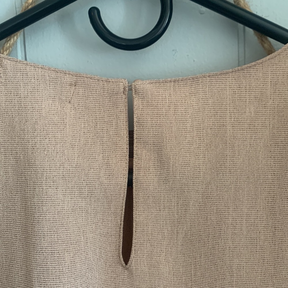 Tan top - Picture 4 of 5